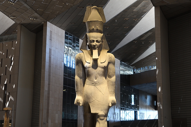 05 MAK_7009.jpg - Il Faraone Ramses II (1303 a.C. – 1213 o 1212 a.C.) è ricordato come il più grande, potente e celebrato faraone a causa della durata eccezionale del suo regno: quasi settant'anni.